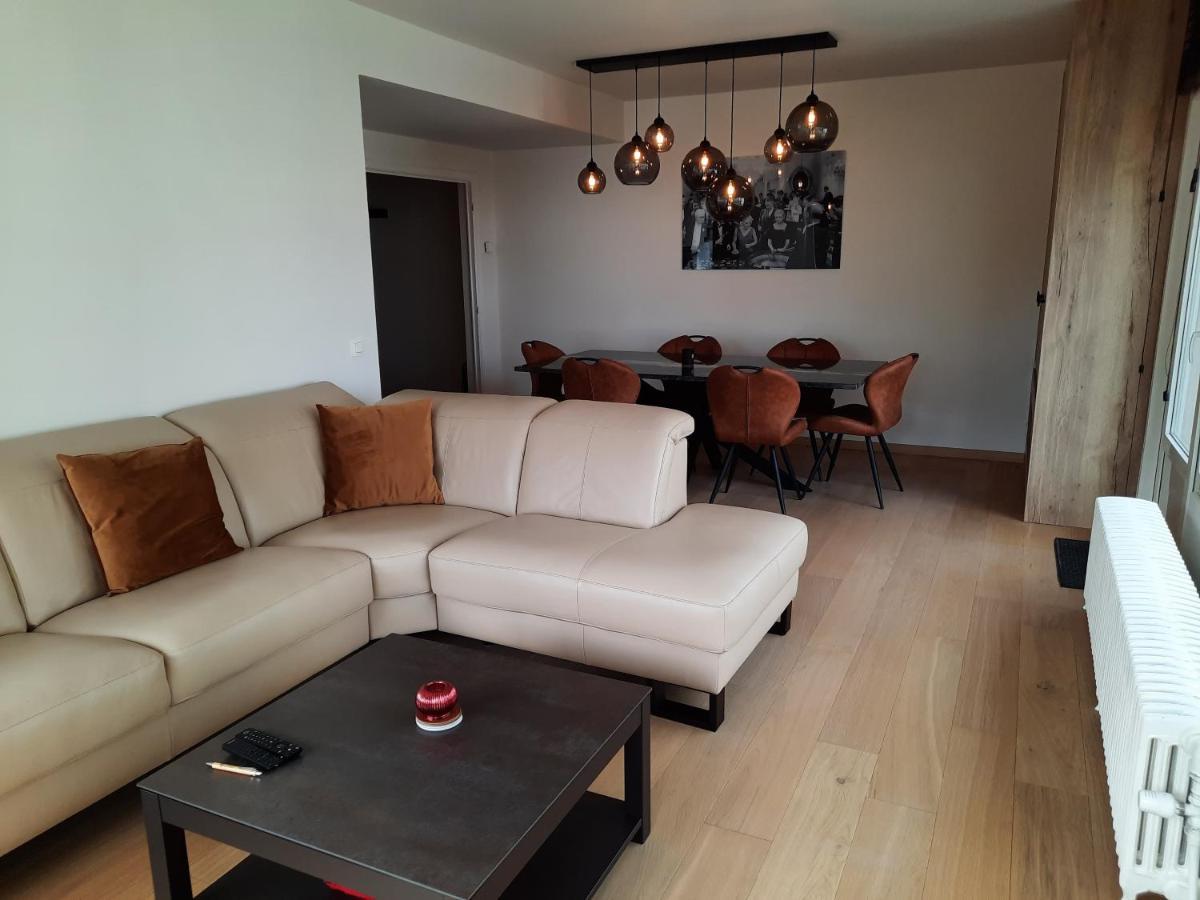 Lichtrijk En Comfortabel Hoekappartement Met Gratis Parking En Zeer Centraal Gelegen - Comme Chez Soi Ostend Exterior foto