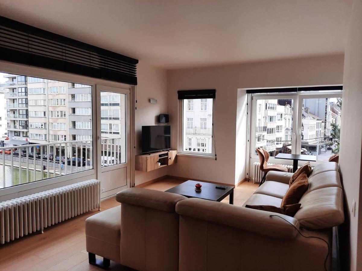 Lichtrijk En Comfortabel Hoekappartement Met Gratis Parking En Zeer Centraal Gelegen - Comme Chez Soi Ostend Exterior foto