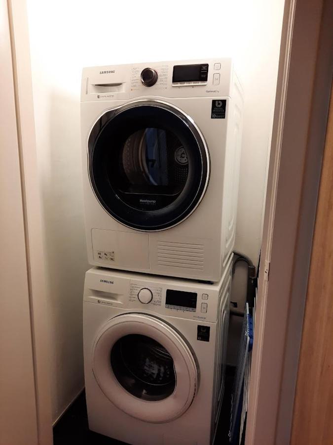 Lichtrijk En Comfortabel Hoekappartement Met Gratis Parking En Zeer Centraal Gelegen - Comme Chez Soi Ostend Exterior foto