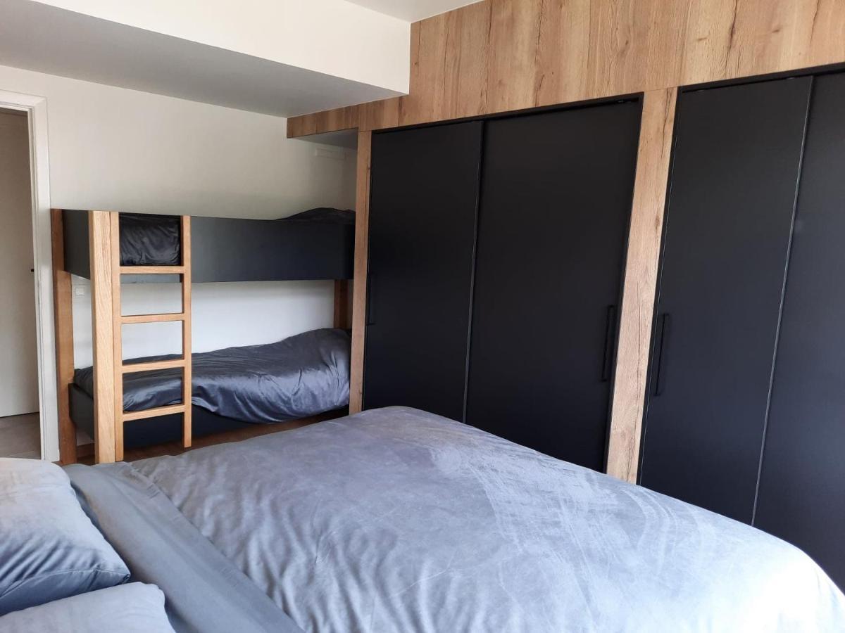 Lichtrijk En Comfortabel Hoekappartement Met Gratis Parking En Zeer Centraal Gelegen - Comme Chez Soi Ostend Exterior foto