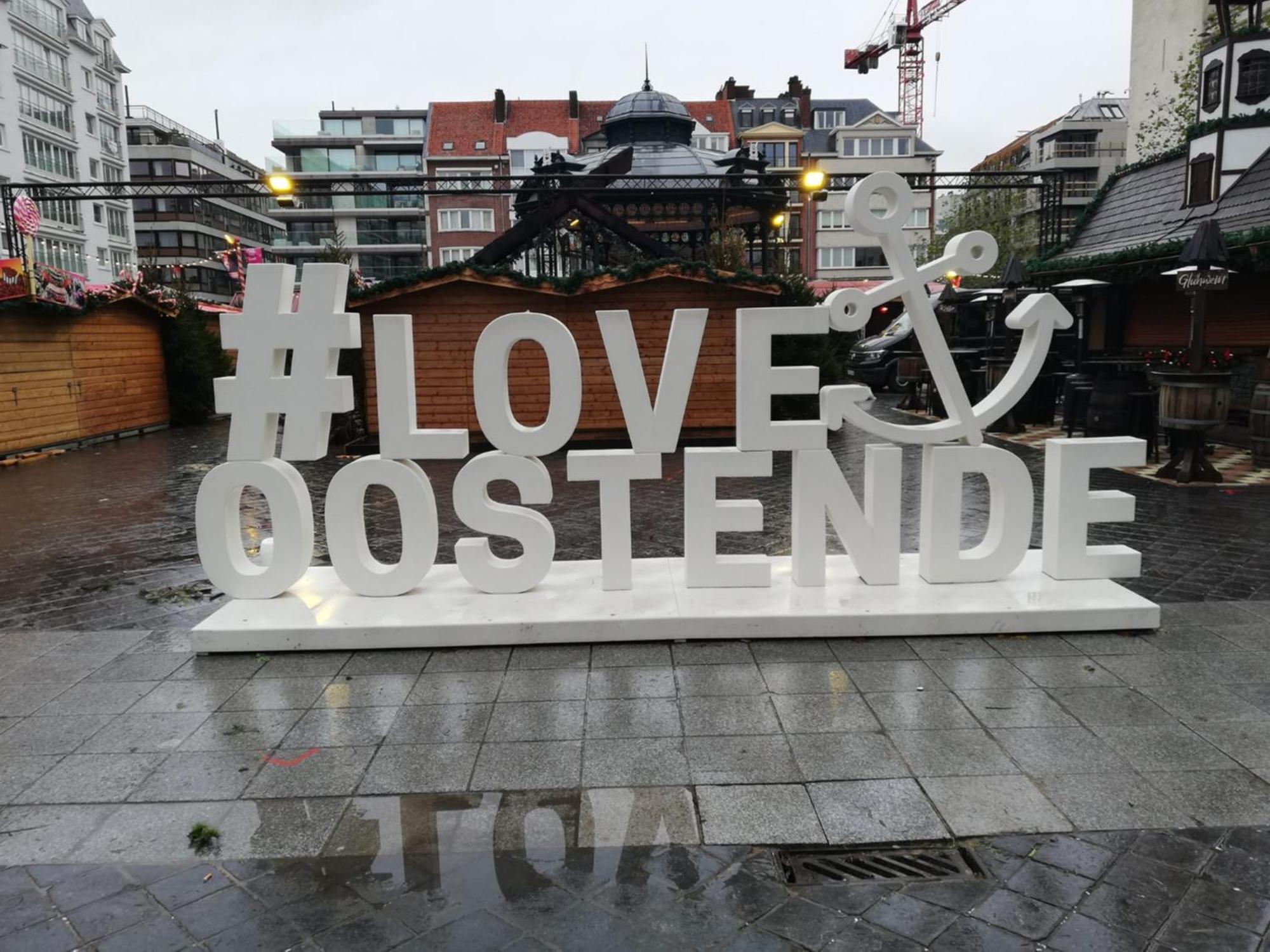 Lichtrijk En Comfortabel Hoekappartement Met Gratis Parking En Zeer Centraal Gelegen - Comme Chez Soi Ostend Exterior foto